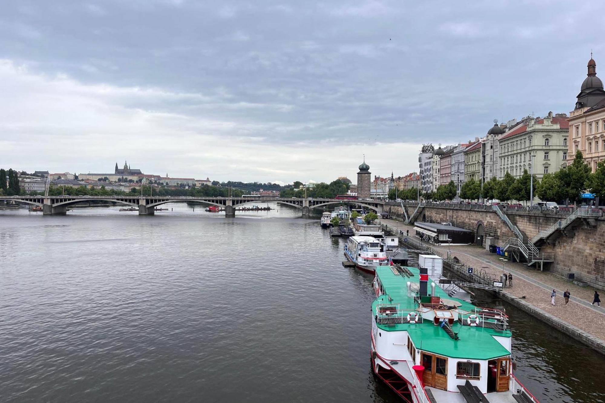 Comfortable And Cosy Apt A Few Steps From Dancing House And Naplavka Dance Prague Extérieur photo