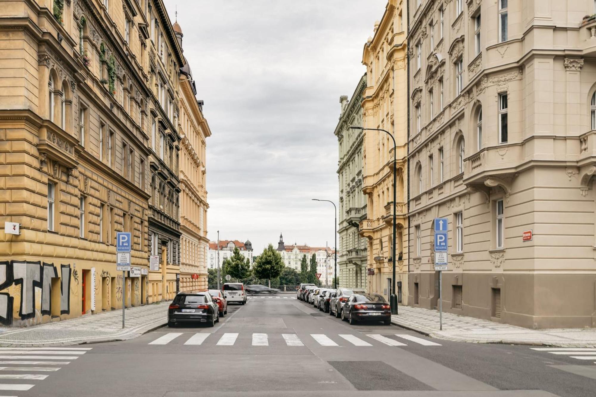 Comfortable And Cosy Apt A Few Steps From Dancing House And Naplavka Dance Prague Extérieur photo